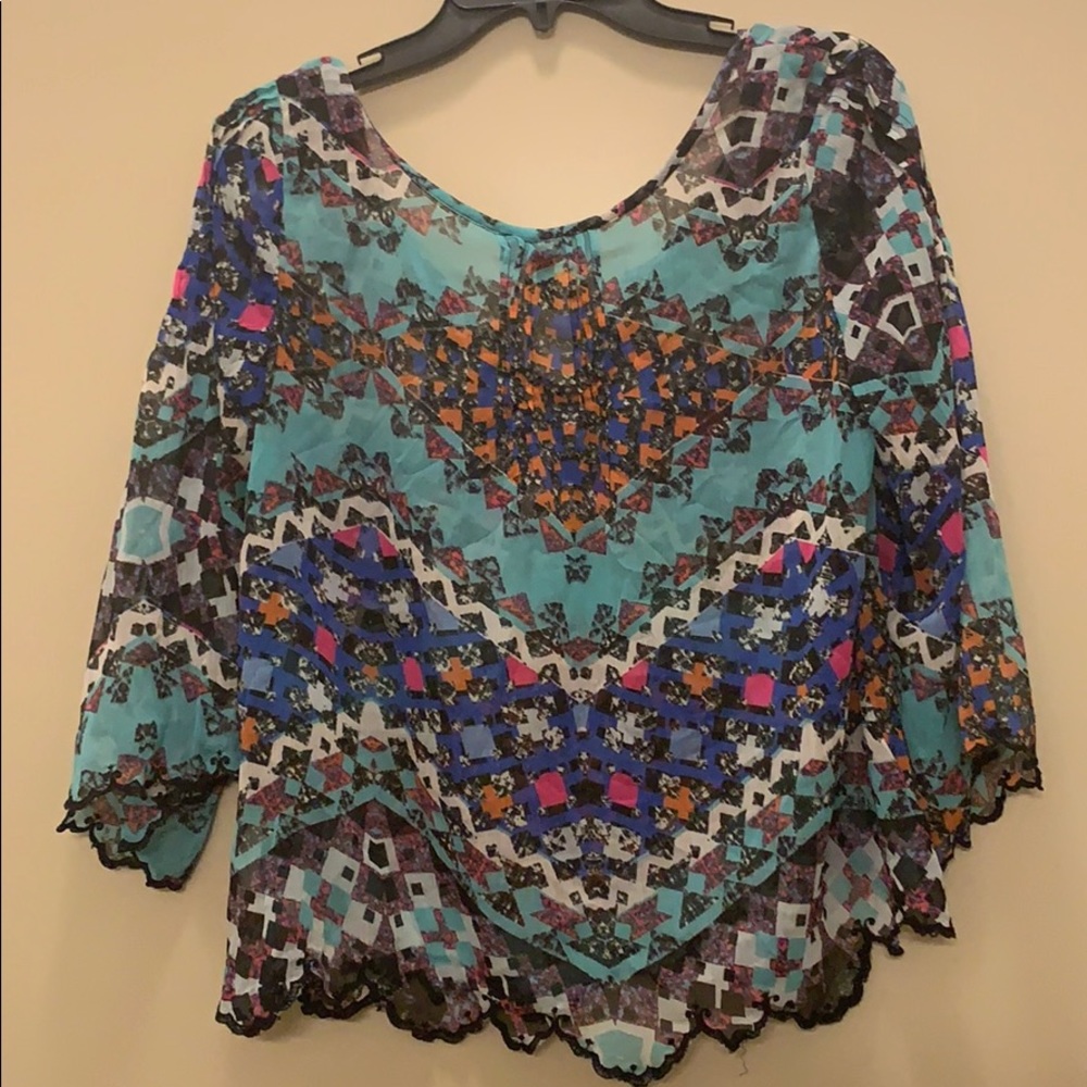 Jessica Simpson Patterned Top - Picture 2 of 2